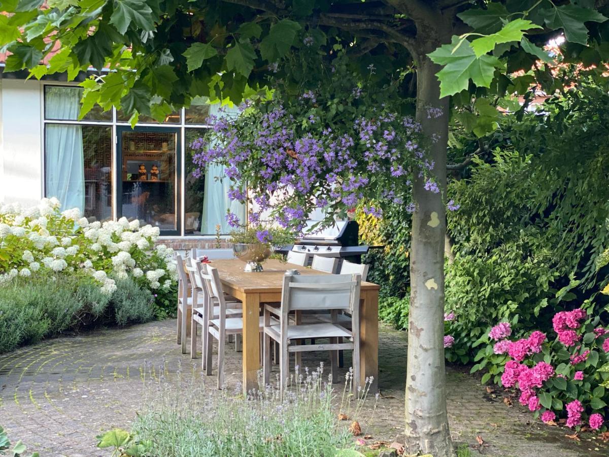 ラーレン Maison De Sas Bed & Breakfast エクステリア 写真