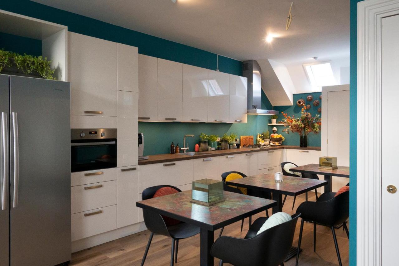 ラーレン Maison De Sas Bed & Breakfast エクステリア 写真