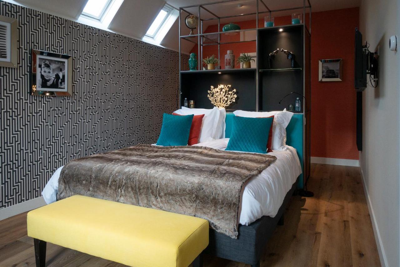 ラーレン Maison De Sas Bed & Breakfast エクステリア 写真