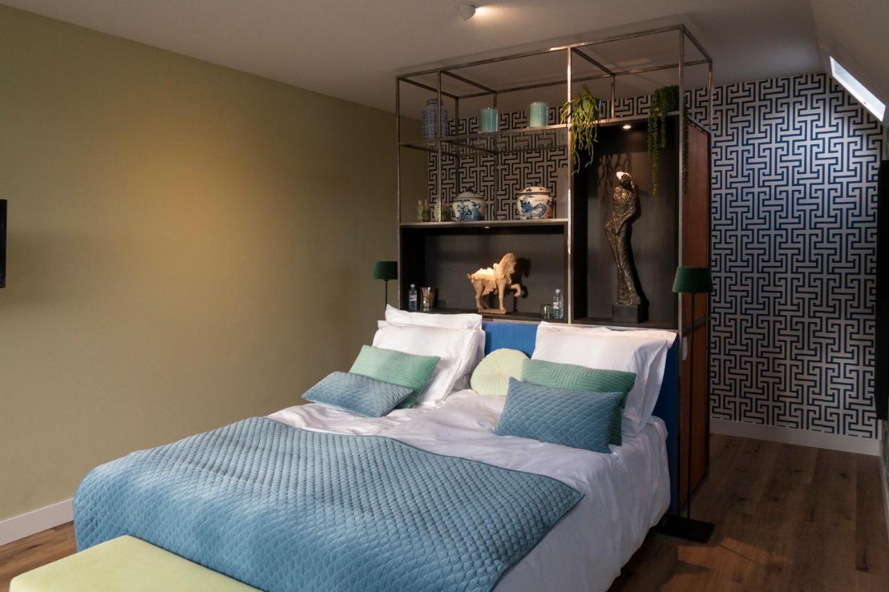 ラーレン Maison De Sas Bed & Breakfast エクステリア 写真