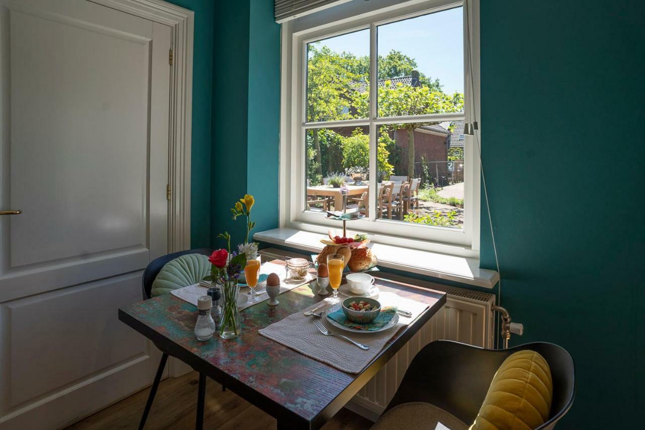 ラーレン Maison De Sas Bed & Breakfast エクステリア 写真