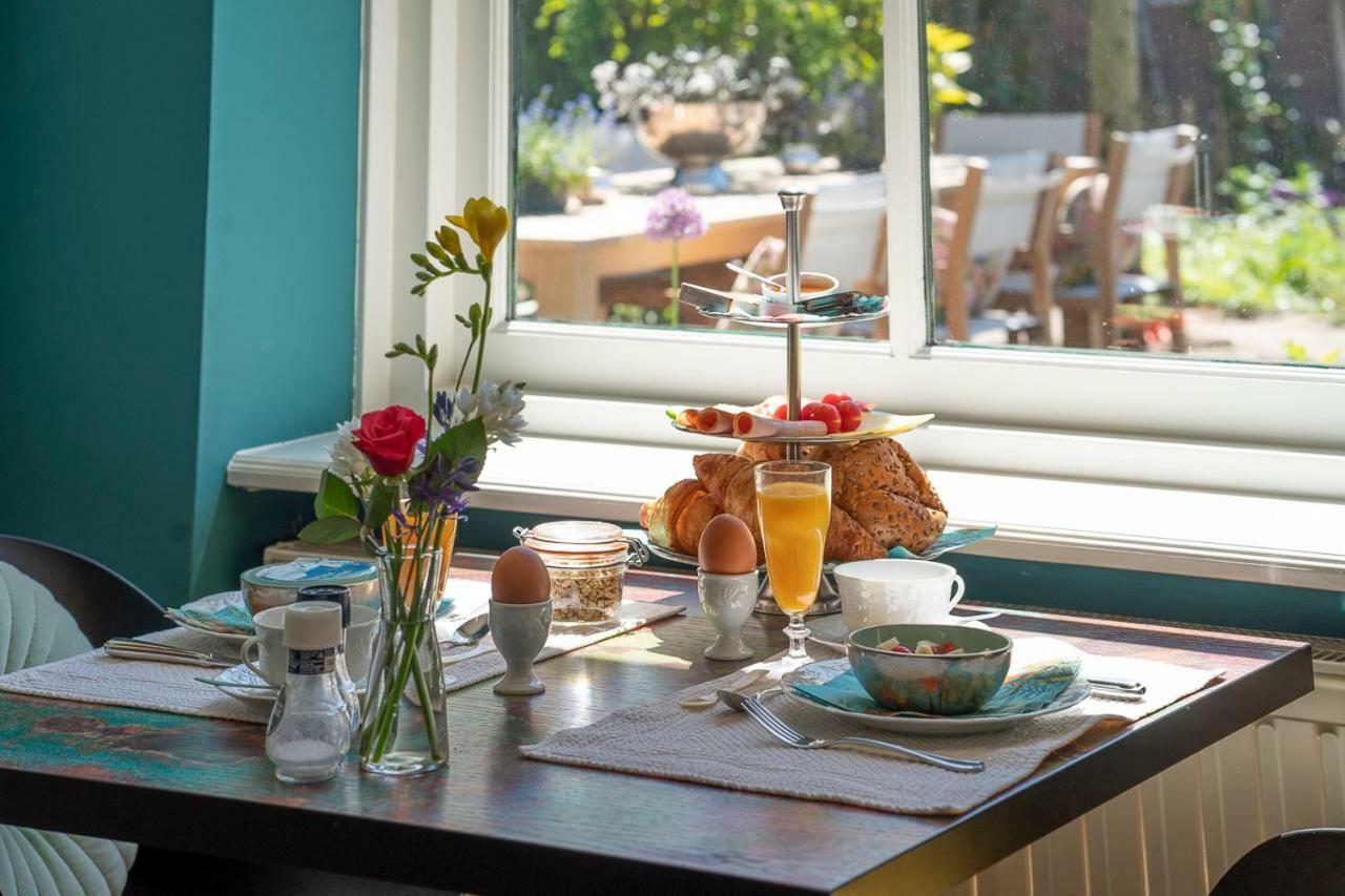 ラーレン Maison De Sas Bed & Breakfast エクステリア 写真